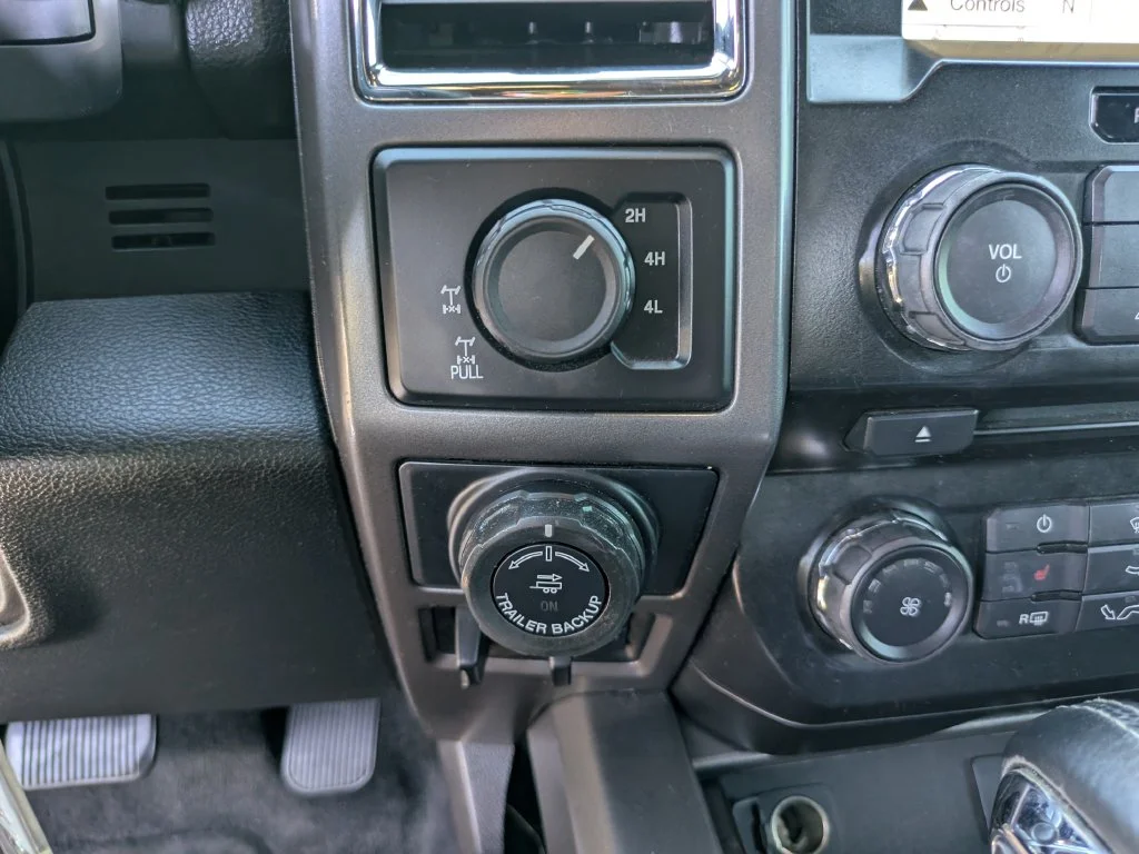 Used 2016 Blue Flame Metallic Ford XLT image 29