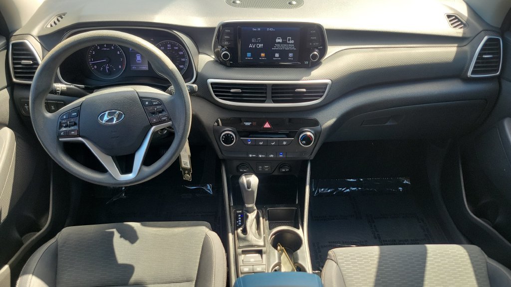 Used 2019 Blue Hyundai SE image 11