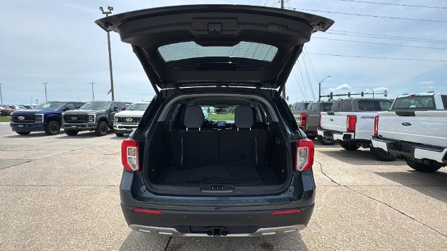 Used 2024 Blue Ford XLT image 15