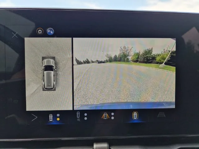 2025 Chevrolet Equinox LT - Photo 23