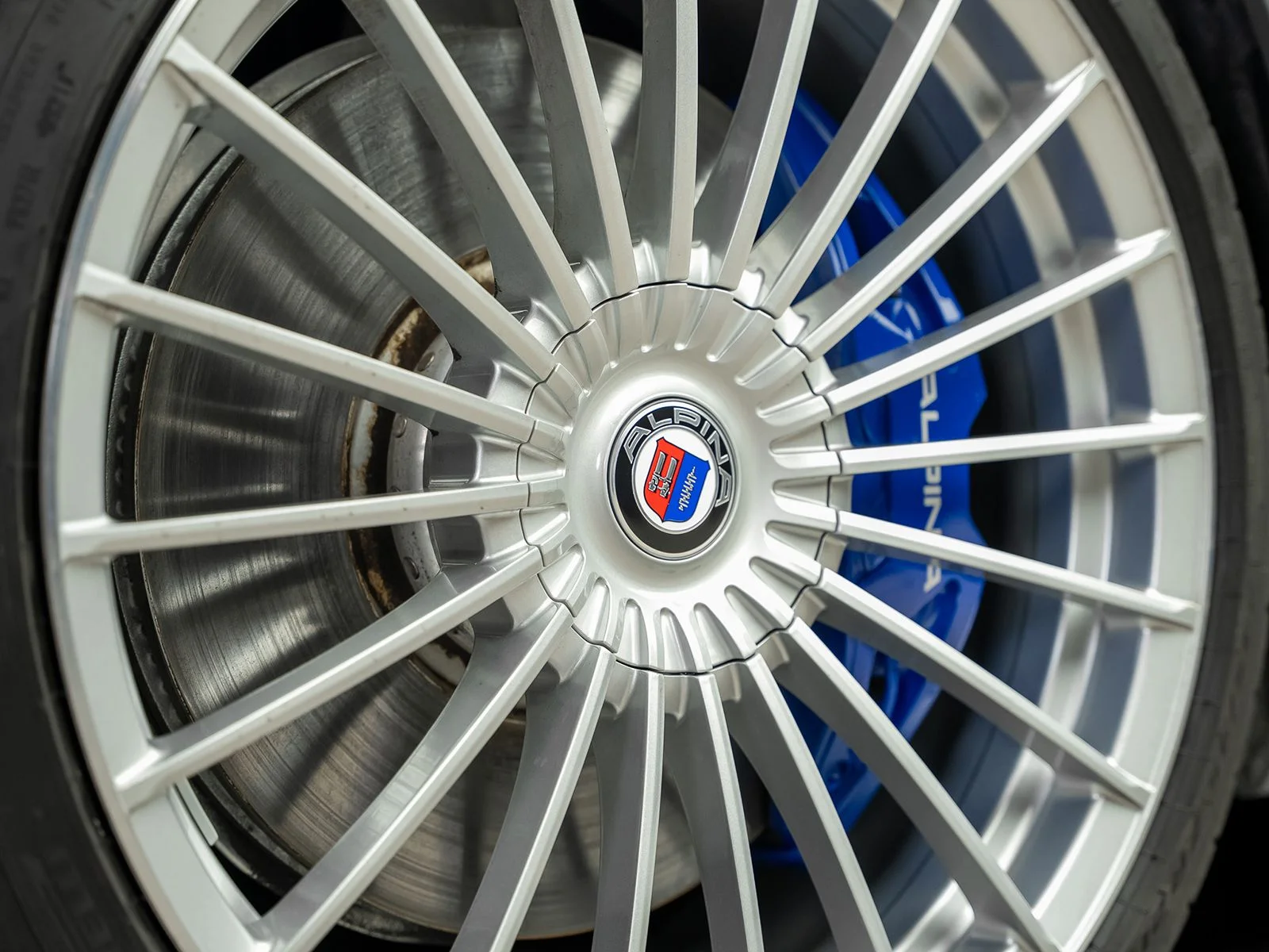 Used 2022 Blue BMW ALPINA B8 xDrive image 6