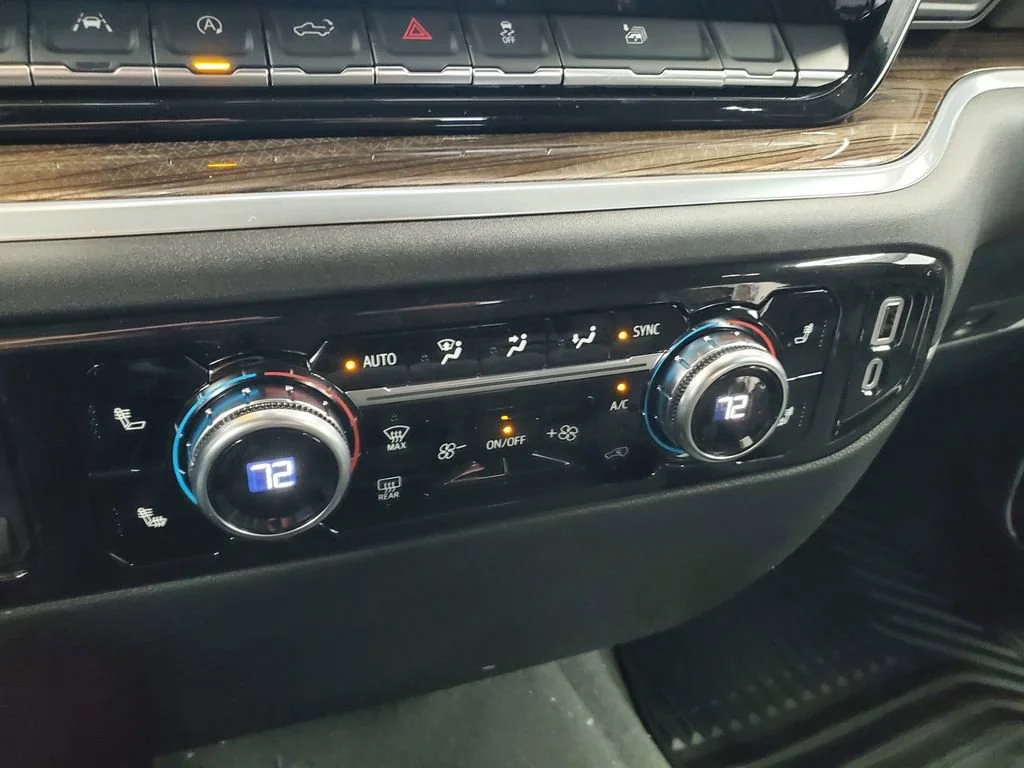 New 2026 Onyx Black GMC Elevation image 23