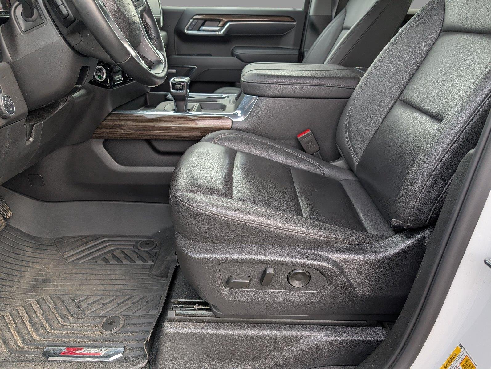 Used 2025 Summit White Chevrolet LT Trail Boss image 14