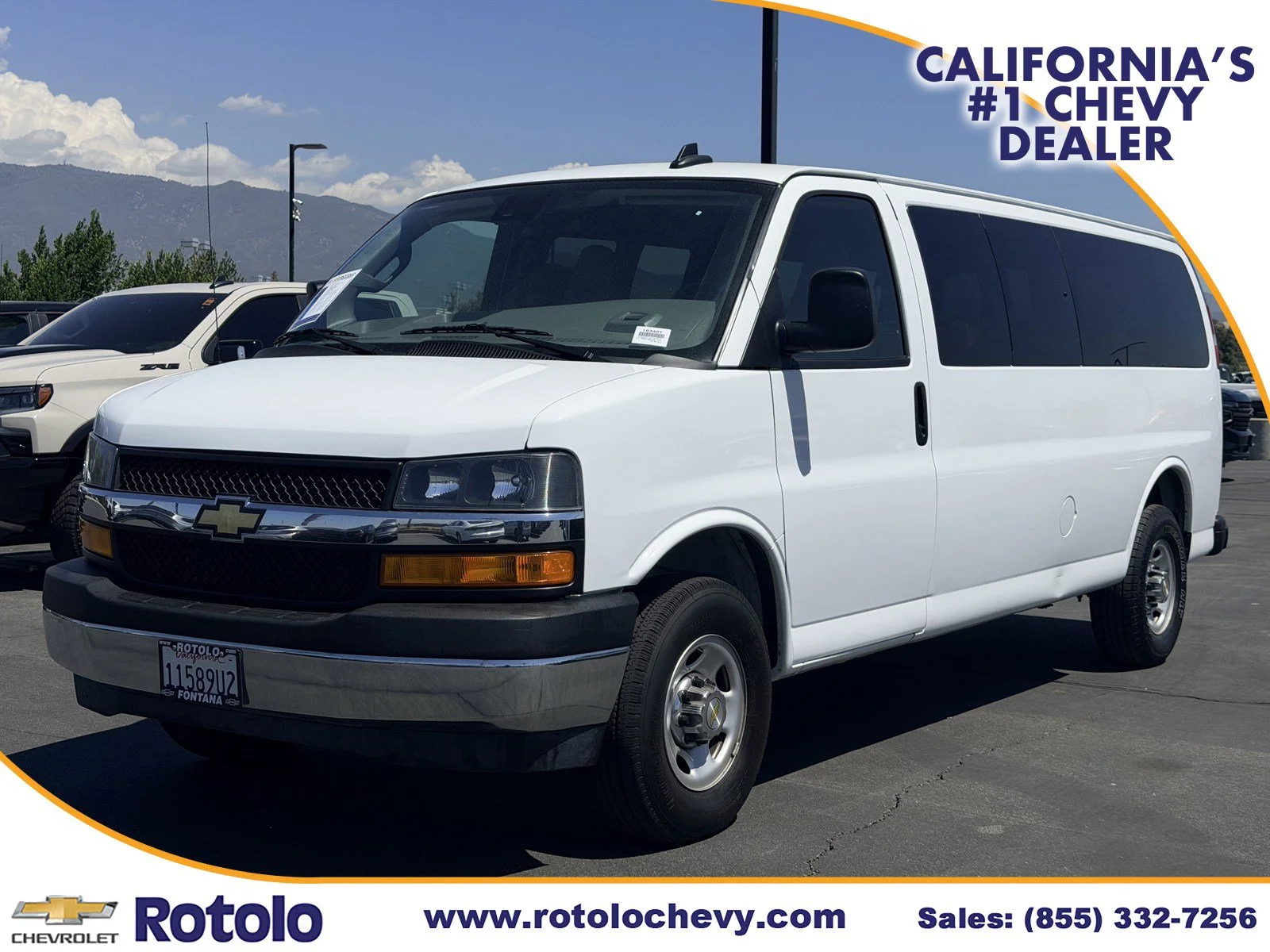 Used 2024 Summit White Chevrolet LT image 3