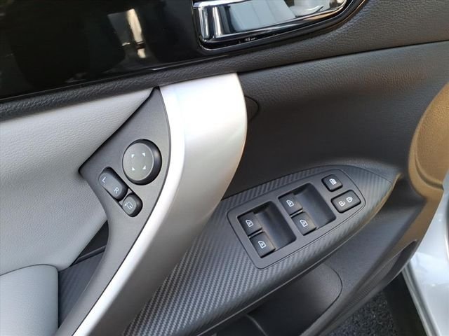 2026 Mitsubishi Eclipse Cross SEL - Photo 9