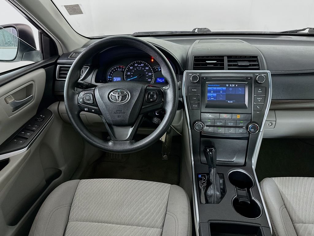 Used 2015 Super White Toyota LE image 21