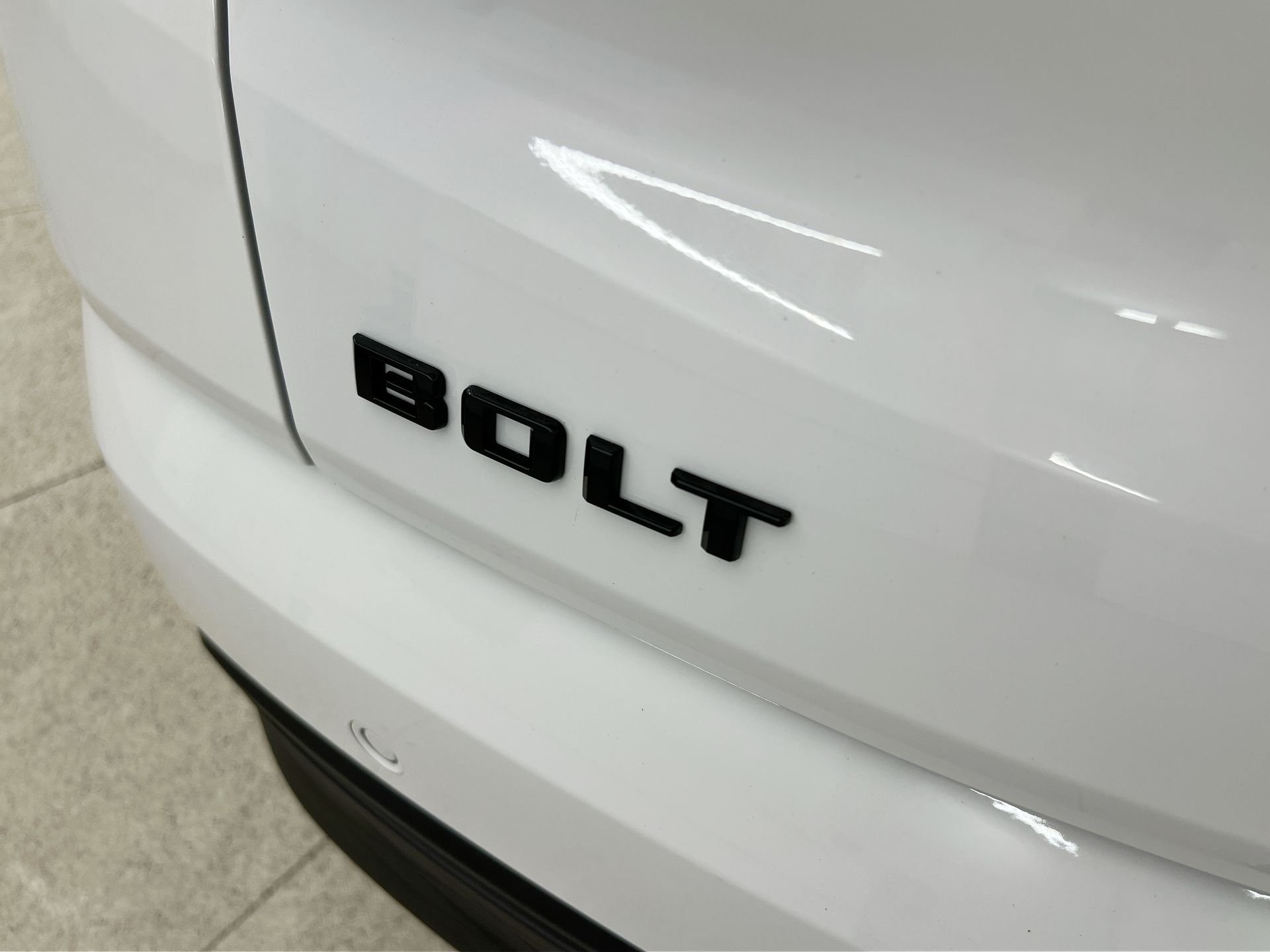 New 2027 Summit White Chevrolet LT image 78
