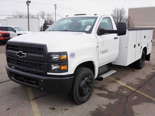 2024 Chevrolet Silverado 4500 Medium Duty Chassis Cab Work Truck