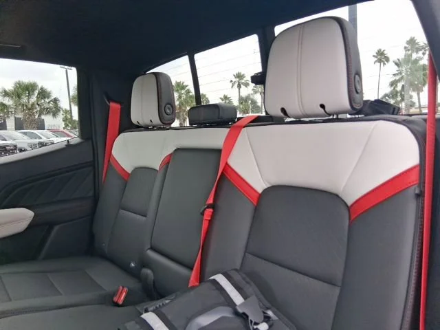 2026 GMC Canyon AT4X - Photo 15