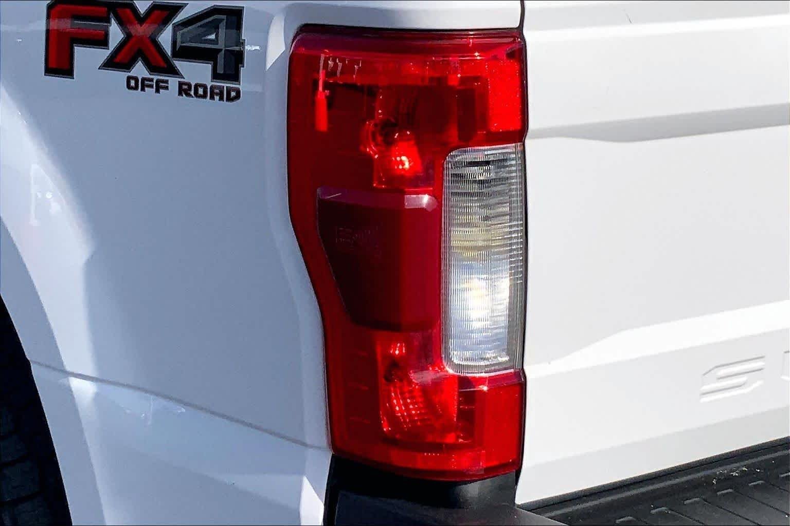 Used 2019 Oxford White Ford LARIAT image 29
