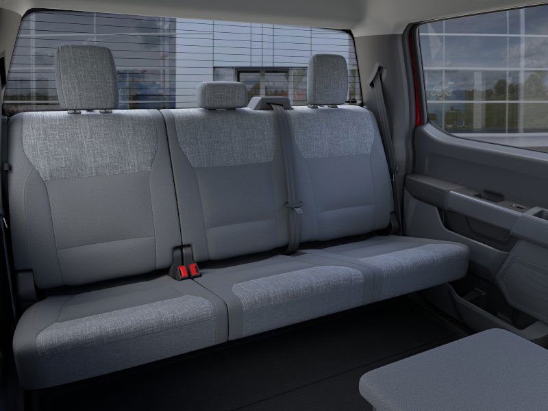 2025 Ford F-350 Super Duty Chassis Cab XLT - Photo 11