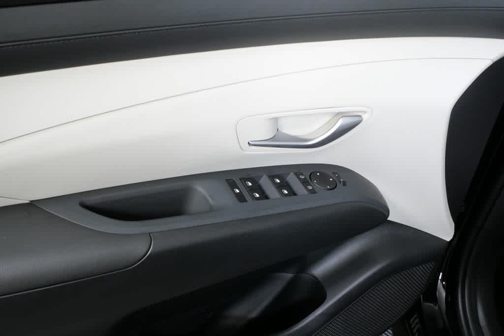New 2026 Phantom Black Hyundai SEL FWD image 5