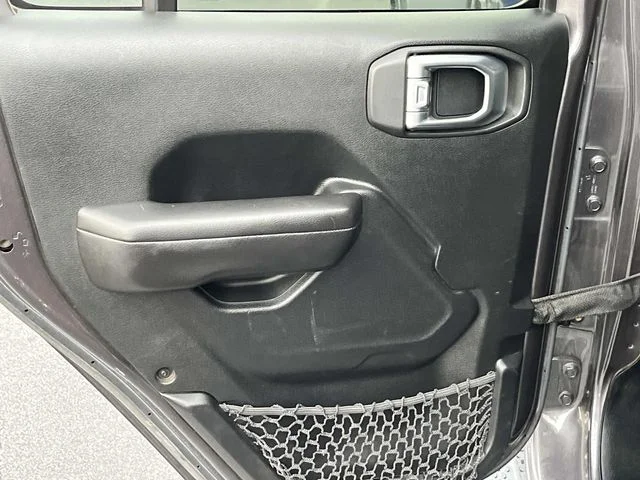 Used 2018 Gray Jeep Unlimited Sport S image 17