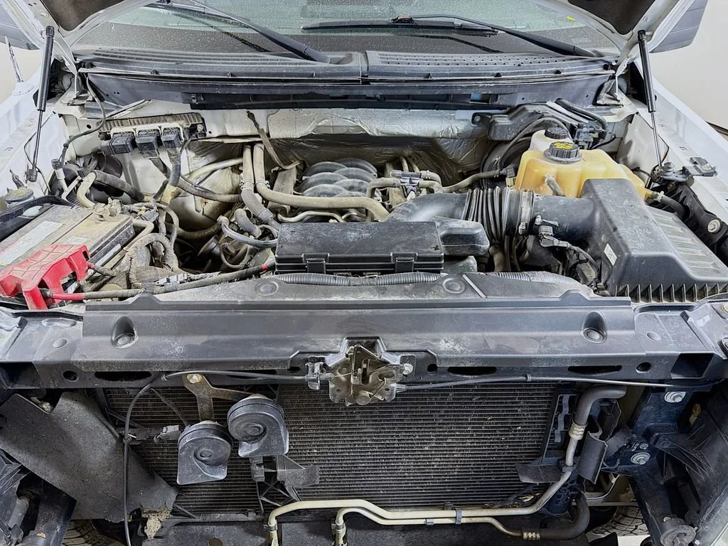 Used 2013 White Ford XL image 25