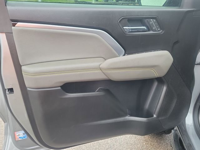 Certified Used 2025 Sterling Gray Metallic Chevrolet ZR2 image 23