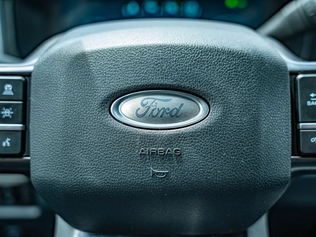 Used 2025 Black Ford Platinum image 23