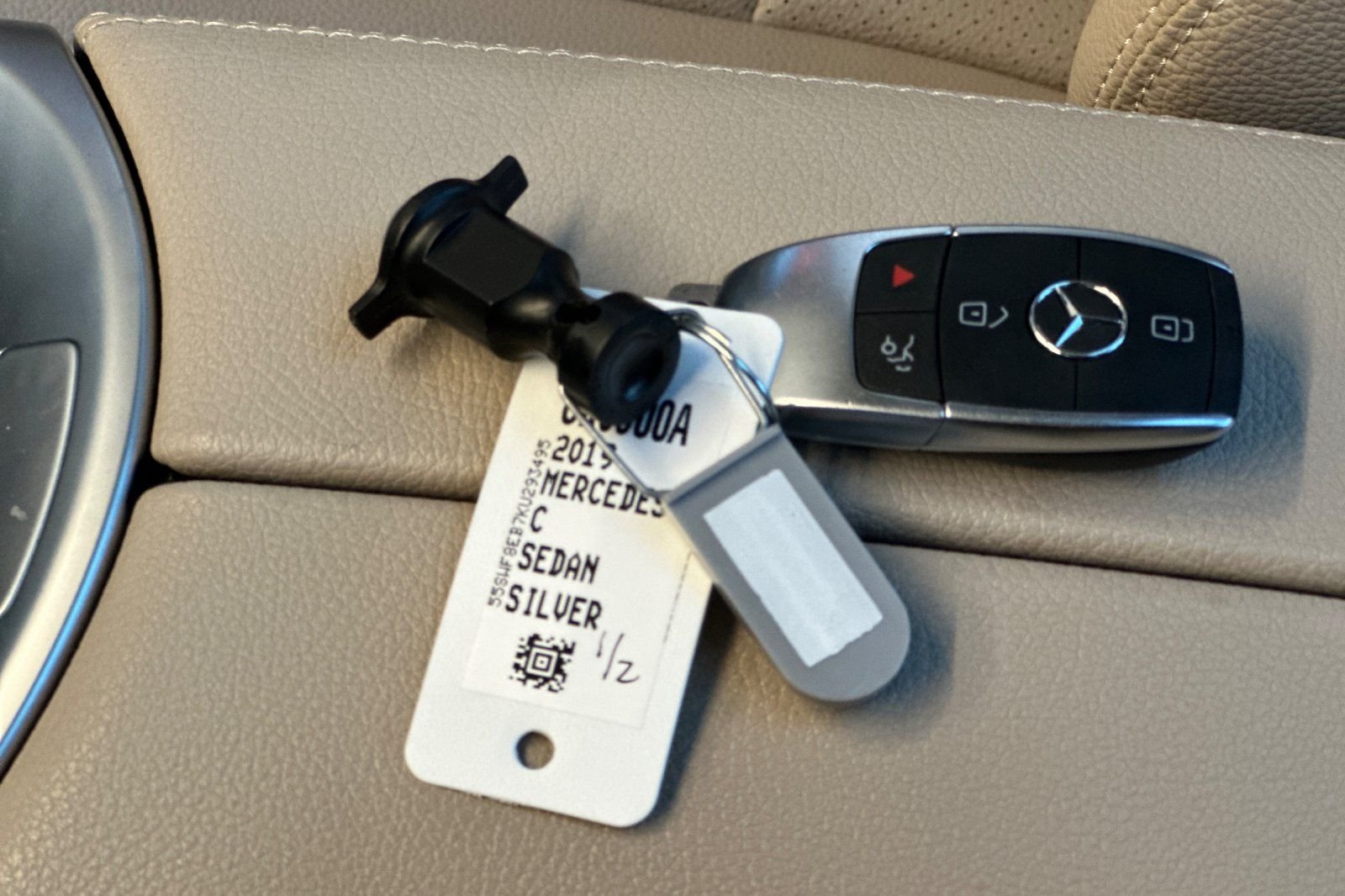 Used 2019 Silver Mercedes-Benz C 300 image 31