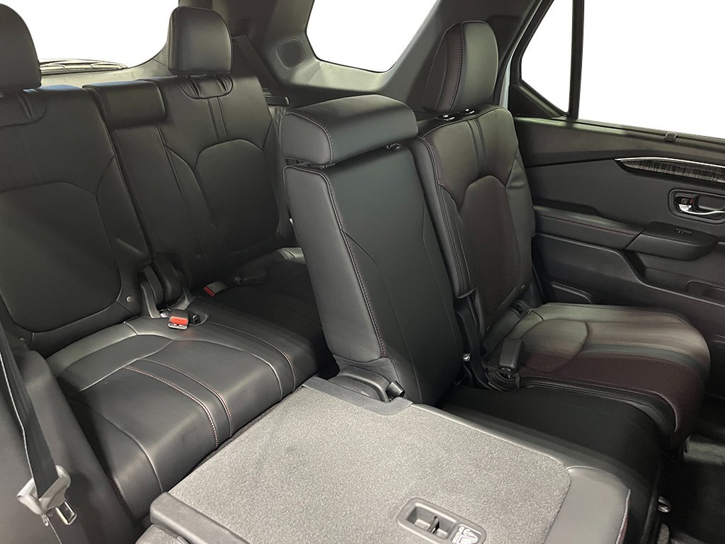 2025 Honda Pilot Black Edition - Photo 24