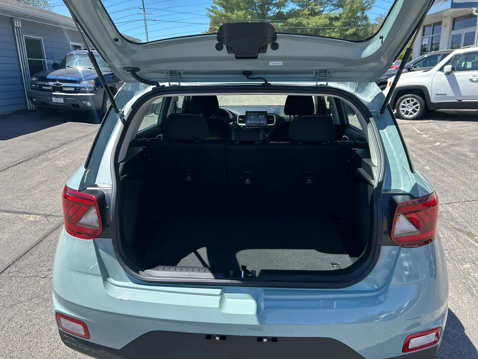 Used 2025 Mirage Green Hyundai SEL image 24