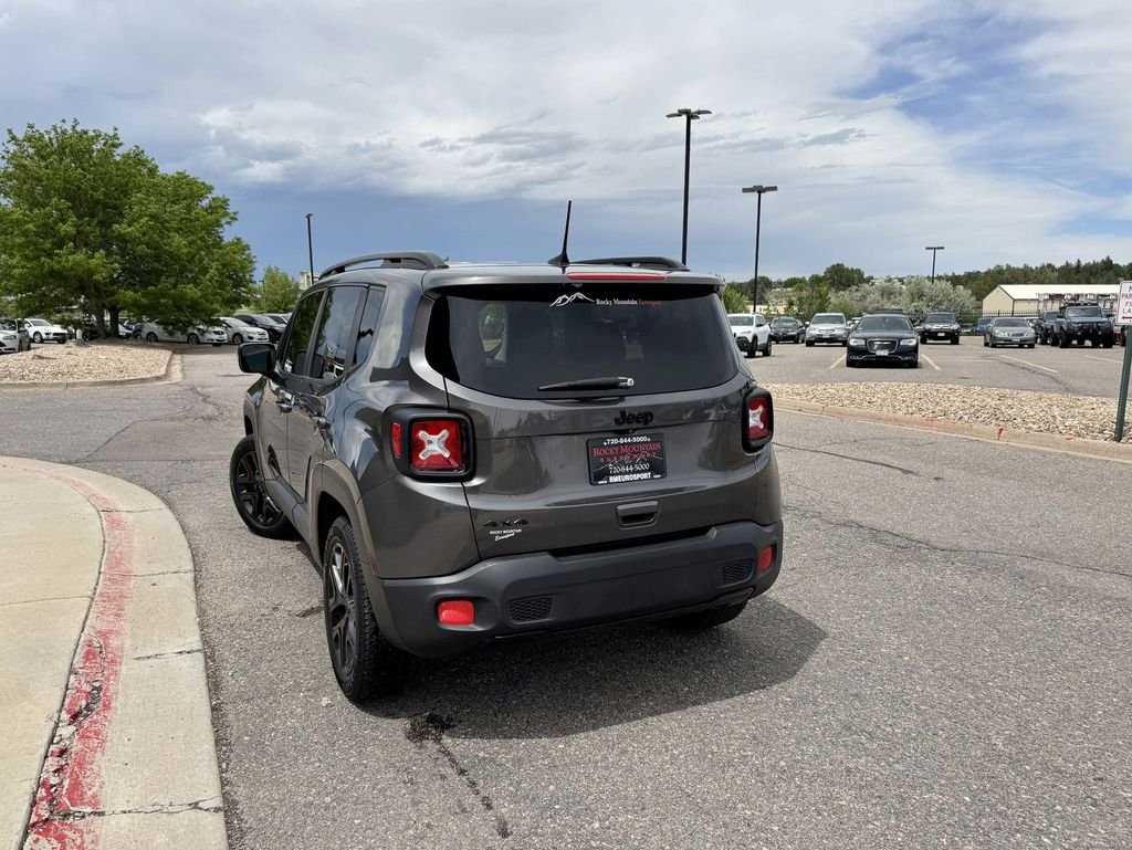 Used 2018 Gray Jeep Latitude image 6