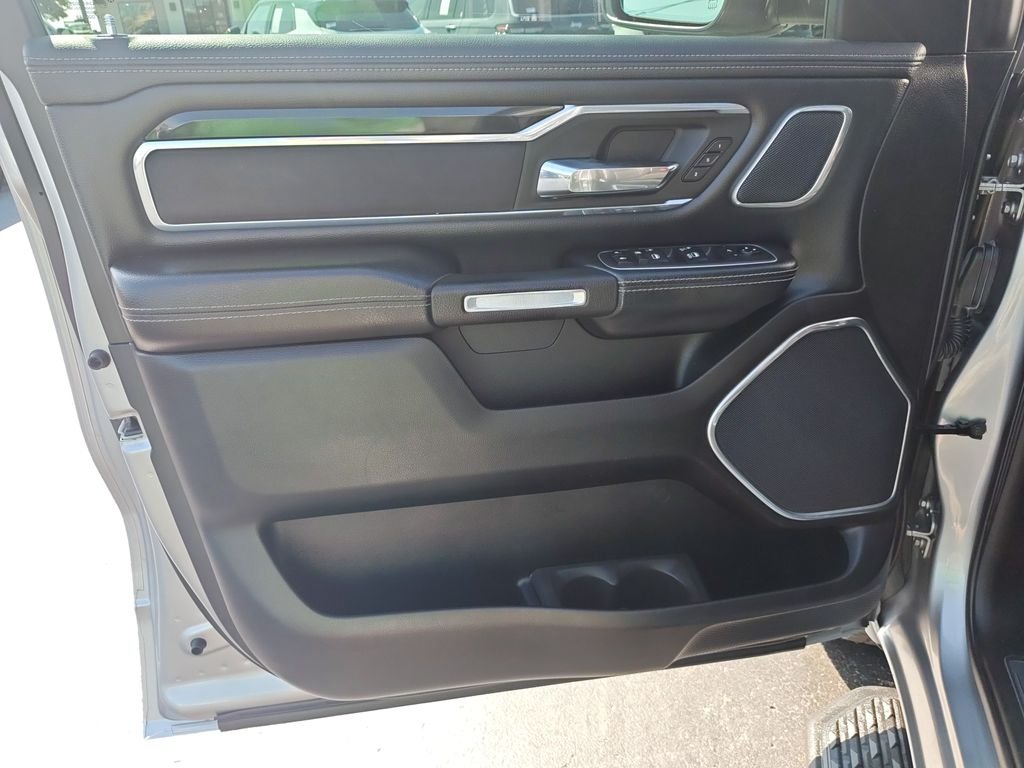 Used 2021 Silver Ram Laramie image 12
