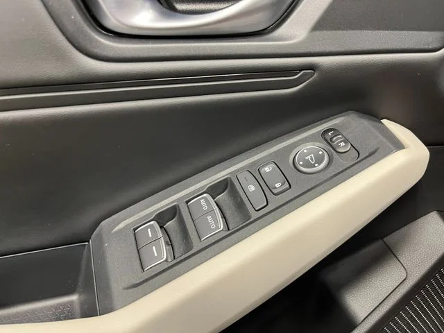 New 2026 White Honda SE image 12