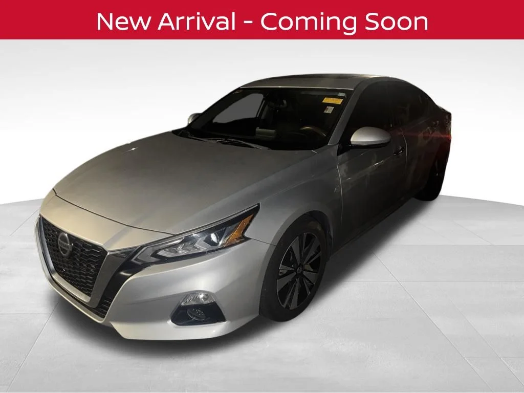 Certified Used 2019 Silver Nissan 2.5 SL image 1