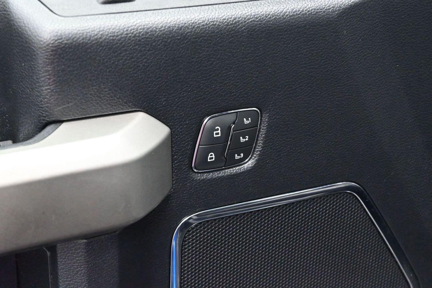 Used 2020 Velocity Blue Ford Lariat image 12