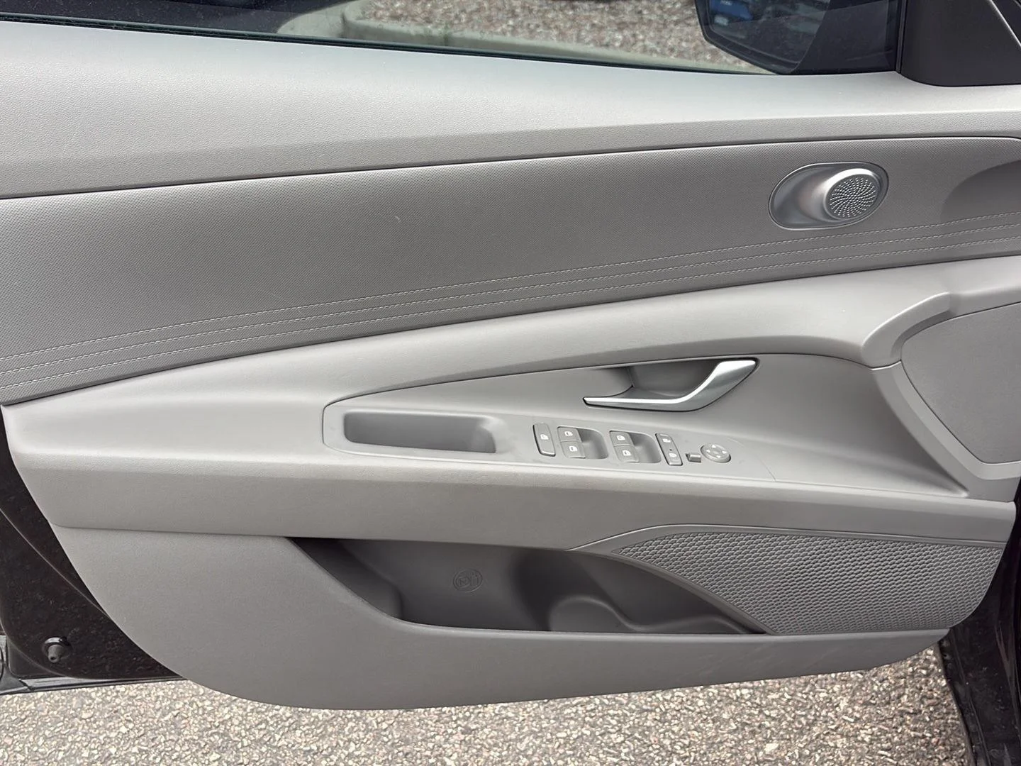 Used 2023 Phantom Black Hyundai SEL image 13