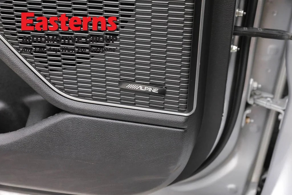 Used 2022 Silver Jeep 4xe image 23