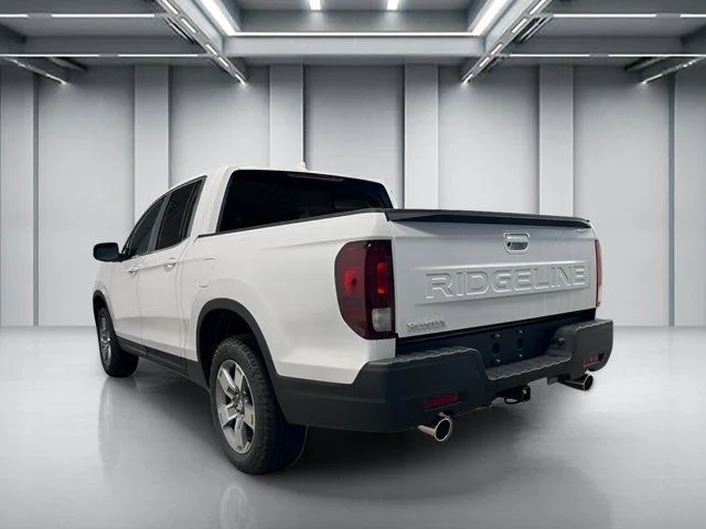 New 2026 Platinum White Pearl Honda RTL image 3