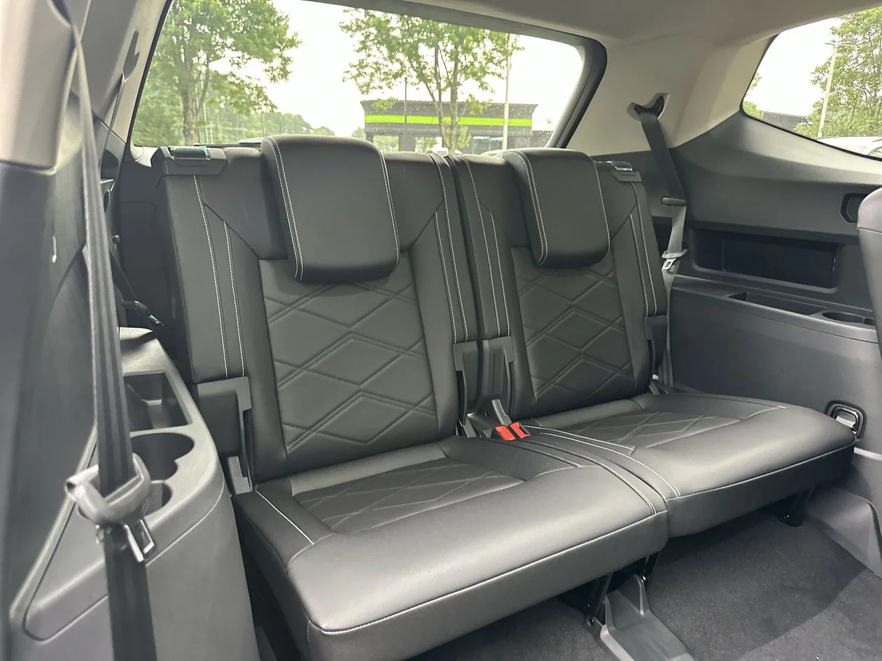 New 2026 Green Volkswagen 2.0T SE w/Technology image 29