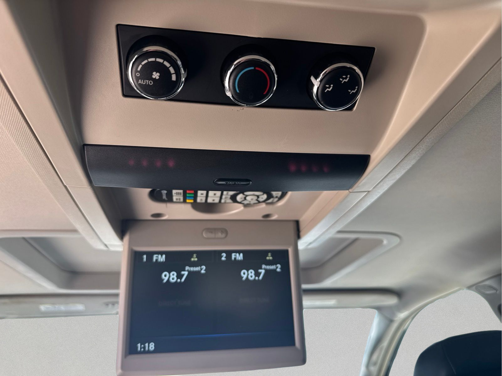Used 2016 Gray Chrysler Limited image 32