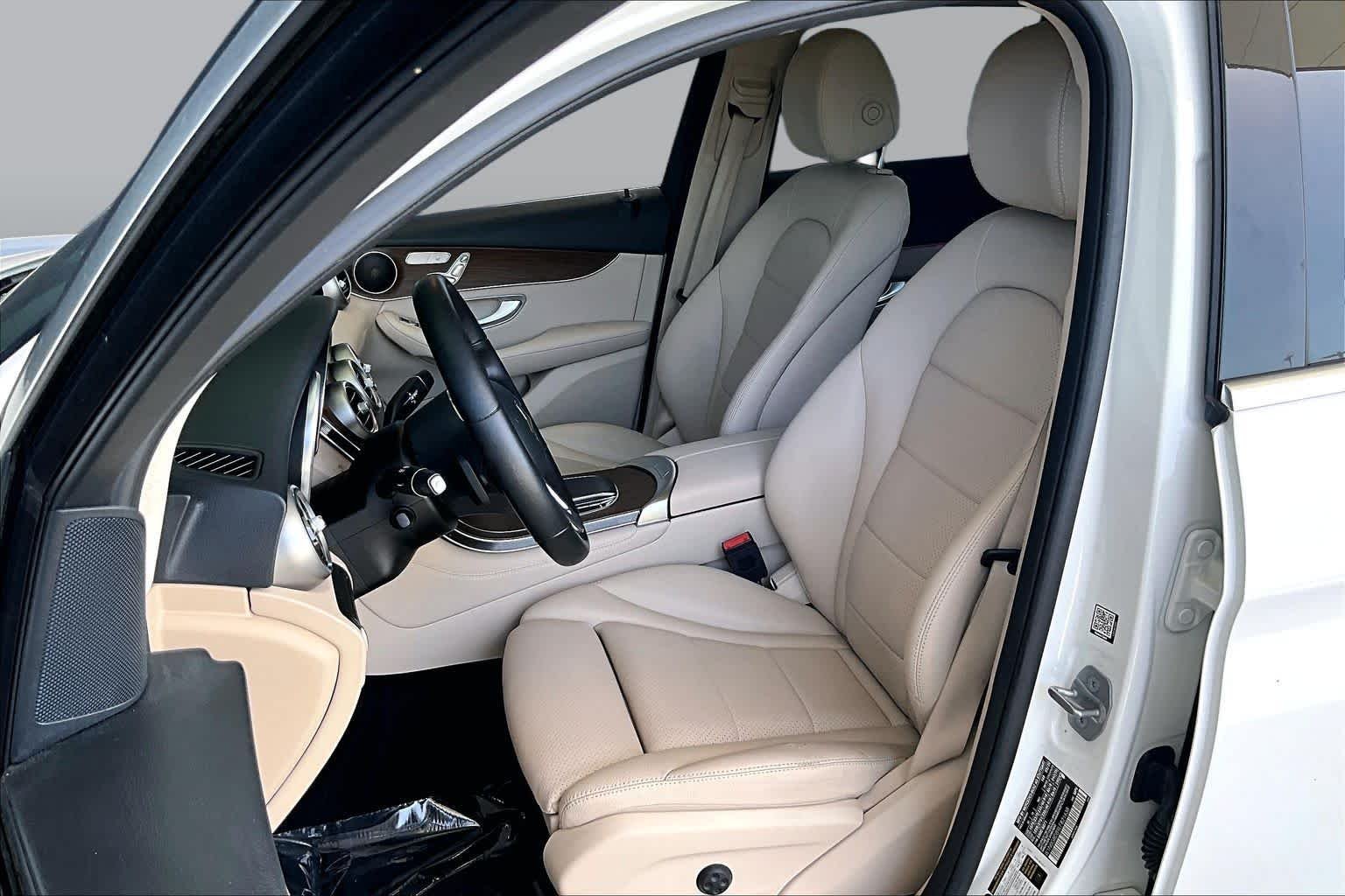 Used 2020 Polar White Mercedes-Benz GLC 300 image 8
