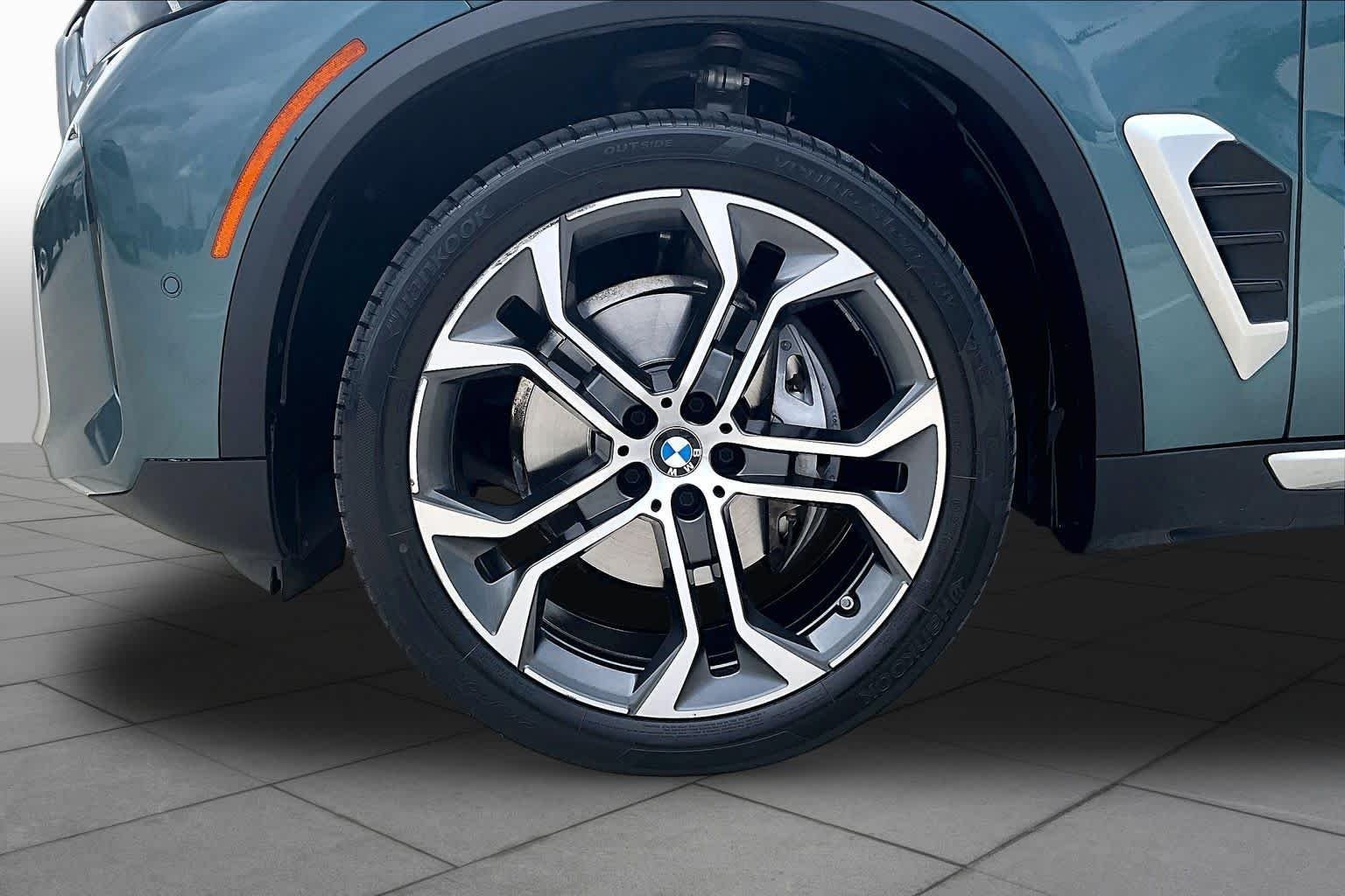 Used 2025 Blue Ridge Mountain Metallic BMW sDrive40i image 10