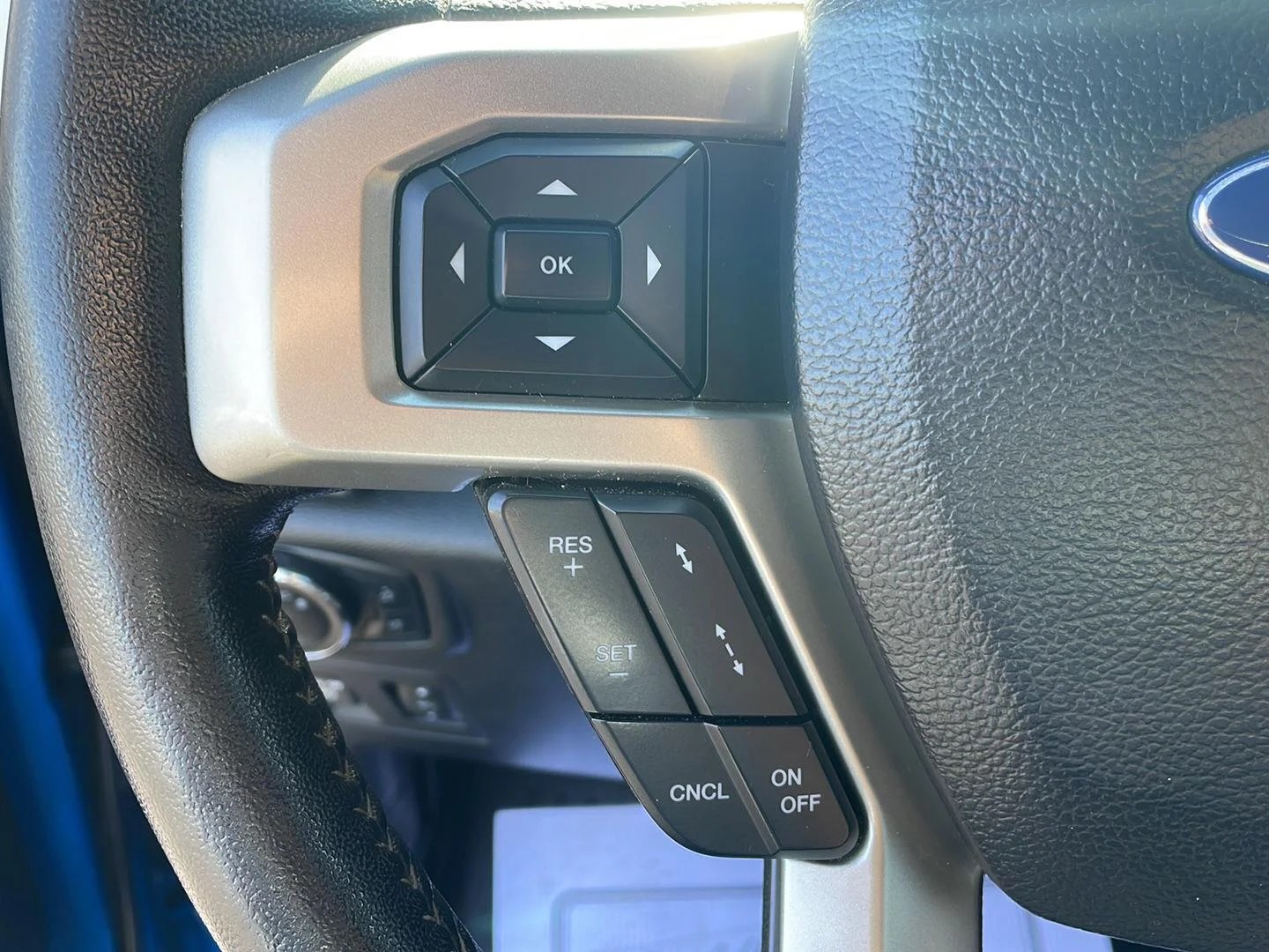 Certified Used 2020 Velocity Blue Ford LARIAT image 15