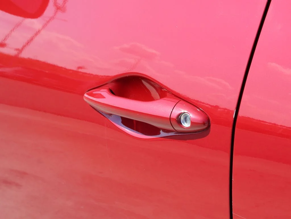 Used 2013 Garnet Red Hyundai GLS image 18