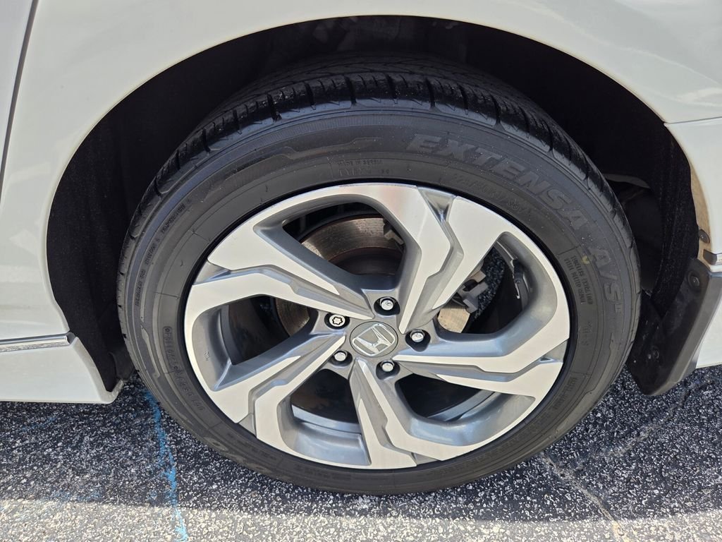 Used 2018 White Honda EX-L image 15