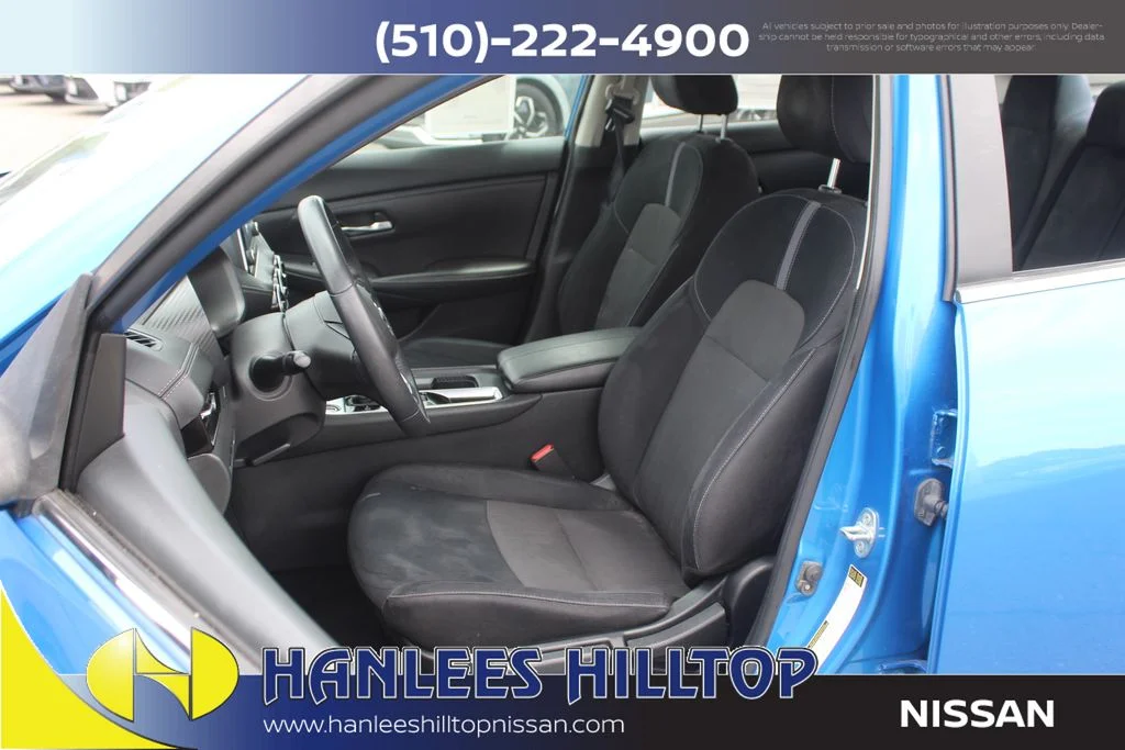 Used 2020 Blue Nissan SV image 12