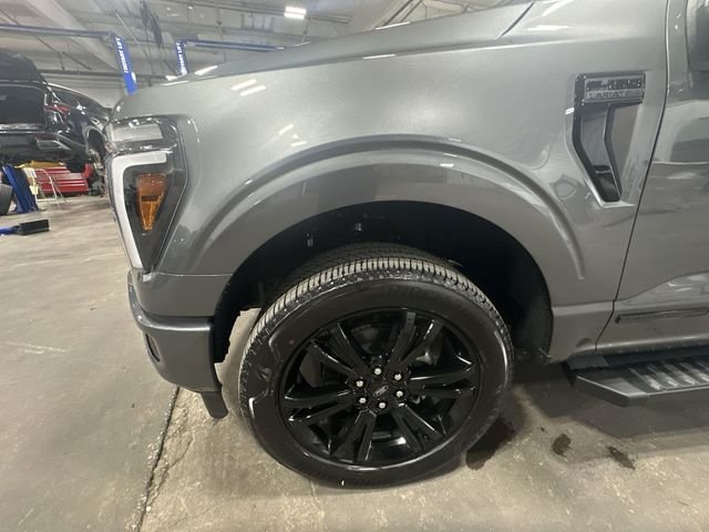 New 2026 Carbonized Gray Metallic Ford Lariat® image 23