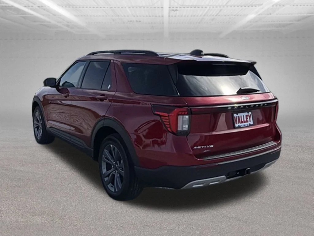 New 2027 Ruby Red Metallic Tinted Clearcoat Ford Active image 6