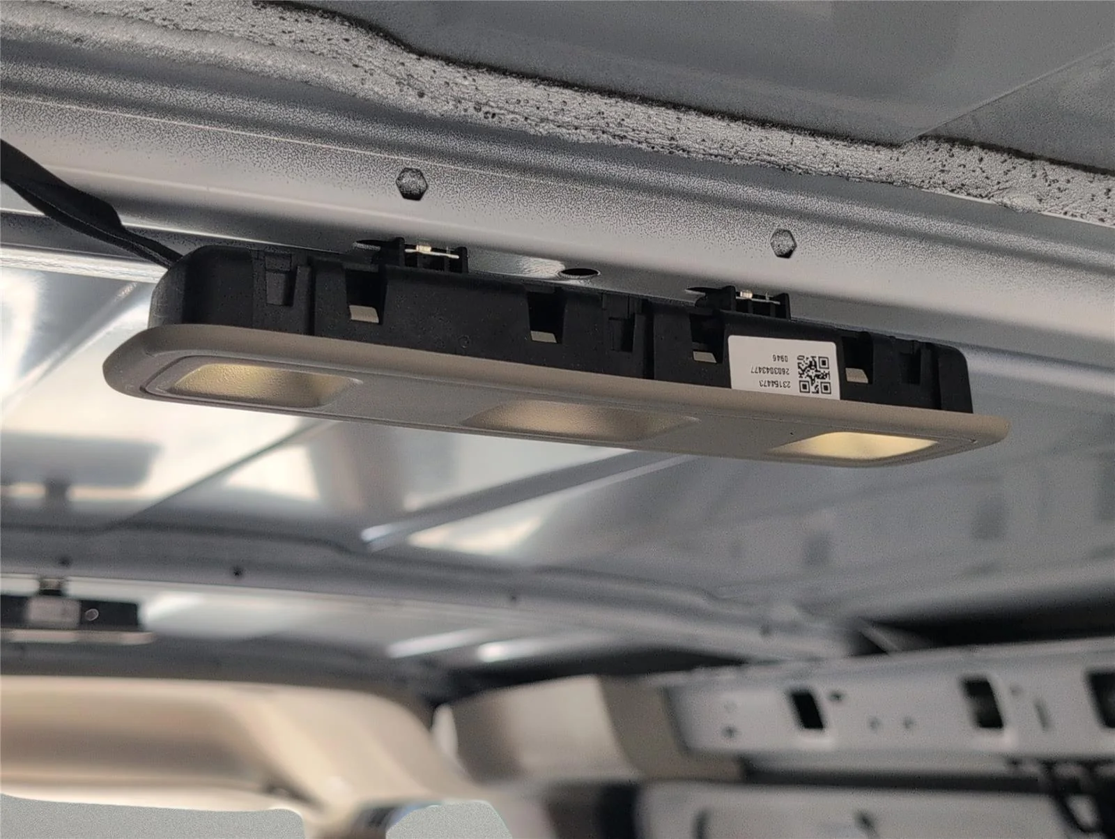 2026 Chevrolet Express Cargo Work Van - Photo 30