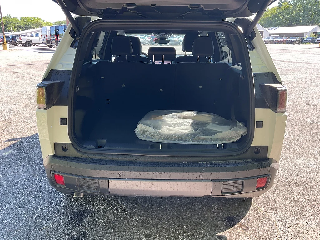 New 2026 Bright White Clearcoat Jeep Limited image 13