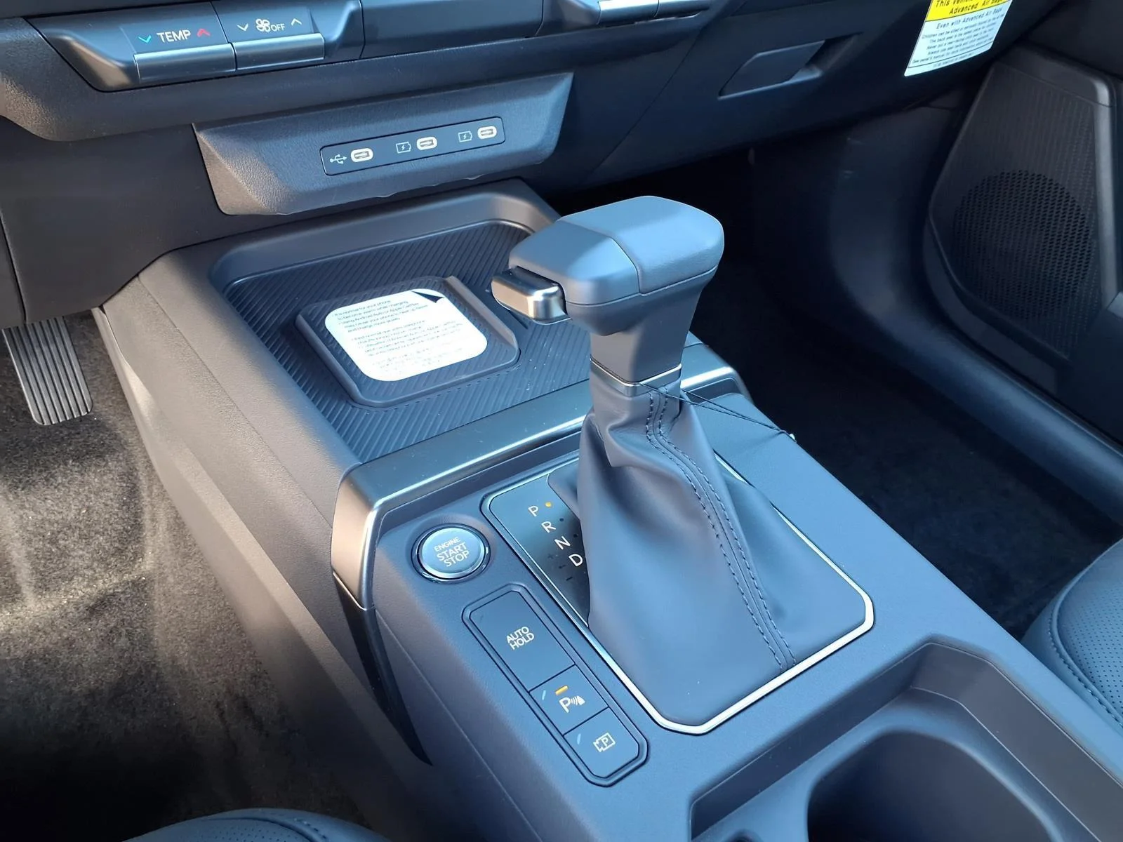 New 2027 Snow White Pearl Kia X-Line S image 5