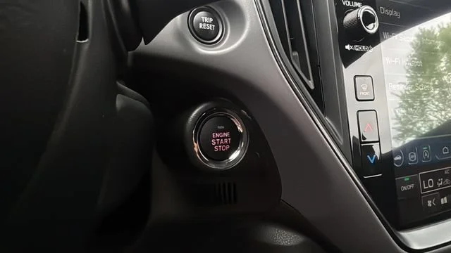 Used 2025 Red Subaru Wilderness image 29