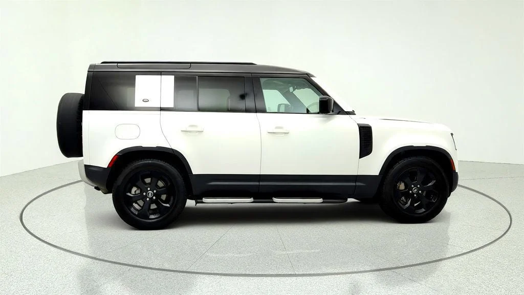 Used 2020 Fuji White Land Rover 110 SE AWD w/ Black Pack, Fixed Side Steps & 20
