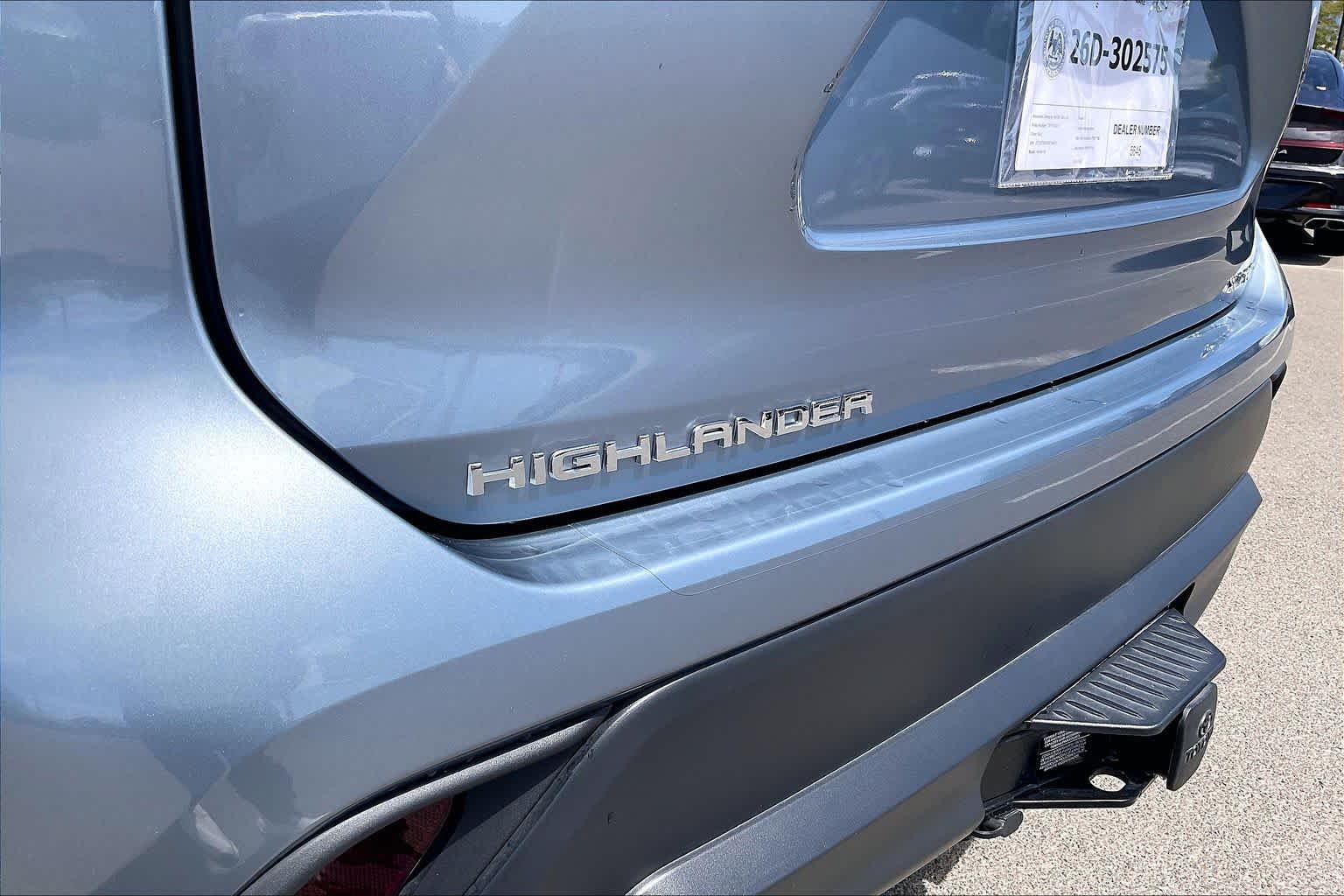 Used 2021 Moon Dust Toyota XLE image 31