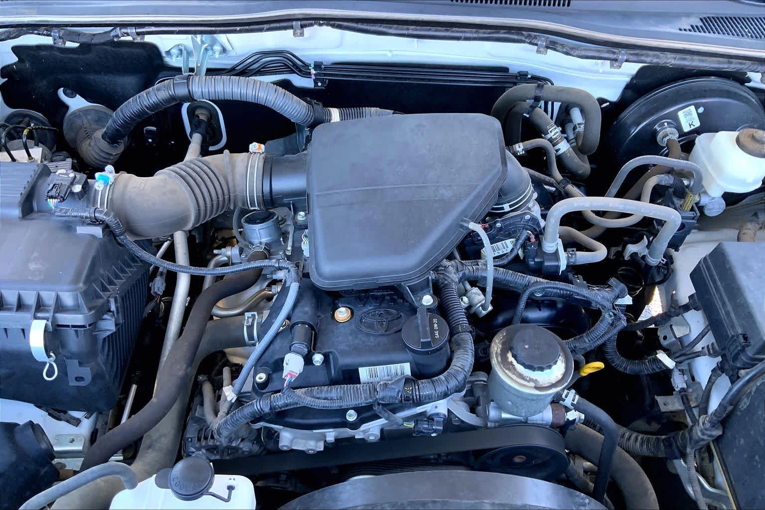 Used 2019 Super White Toyota SR image 32