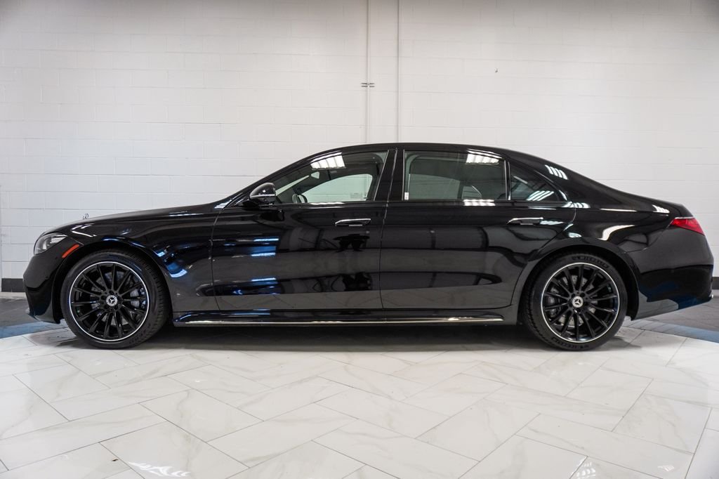 Used 2024 Black Mercedes-Benz S 580 image 32