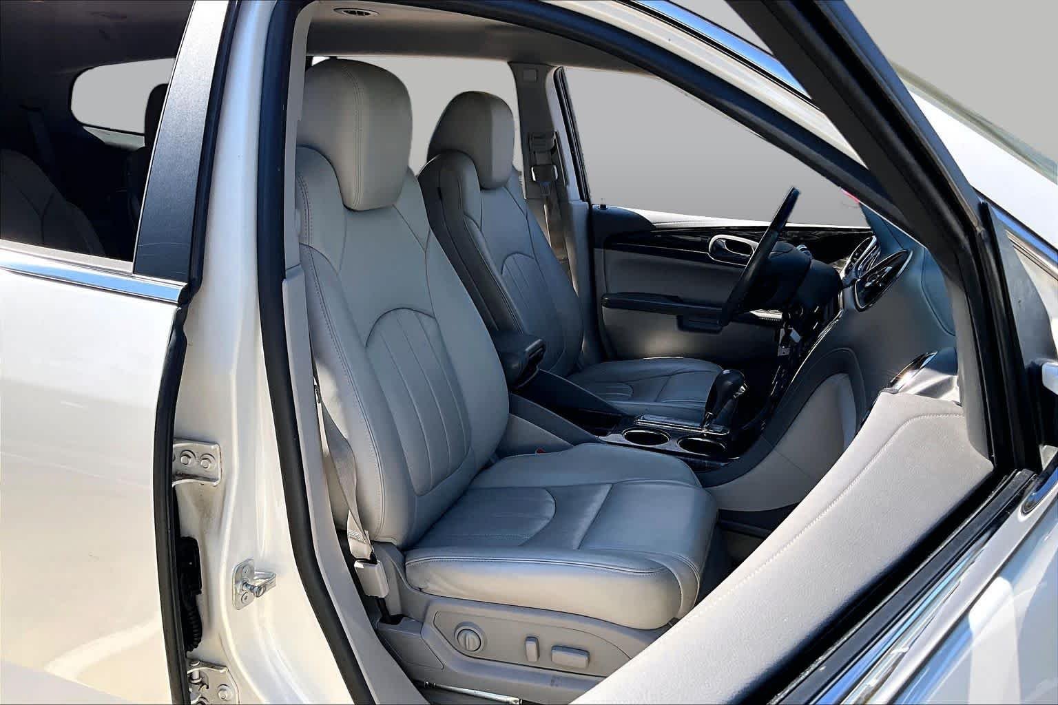 Used 2013 White Diamond Tricoat Buick Premium image 8